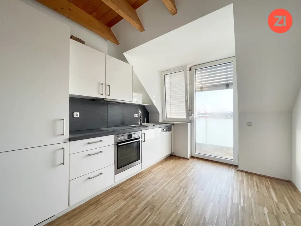 Maisonette 2,5- Zimmer mit Küche und Emporé - nähe Infracenter - Bild 1