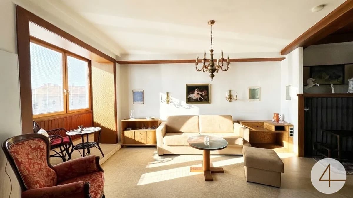 Stilvolles Wohnen mit Biedermeier-Flair | 73 m² & Westloggia