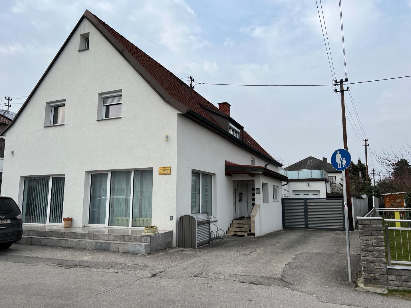 Tolle Gelegenheit! Möblierte Wohnung mit großer Terrasse Top 2 - Bild 1