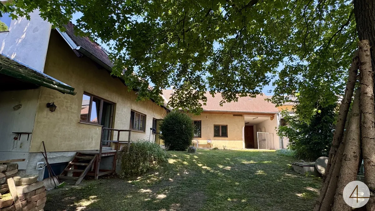 Charmantes Haus mit tollem  Altbaumbestand  3.241m²