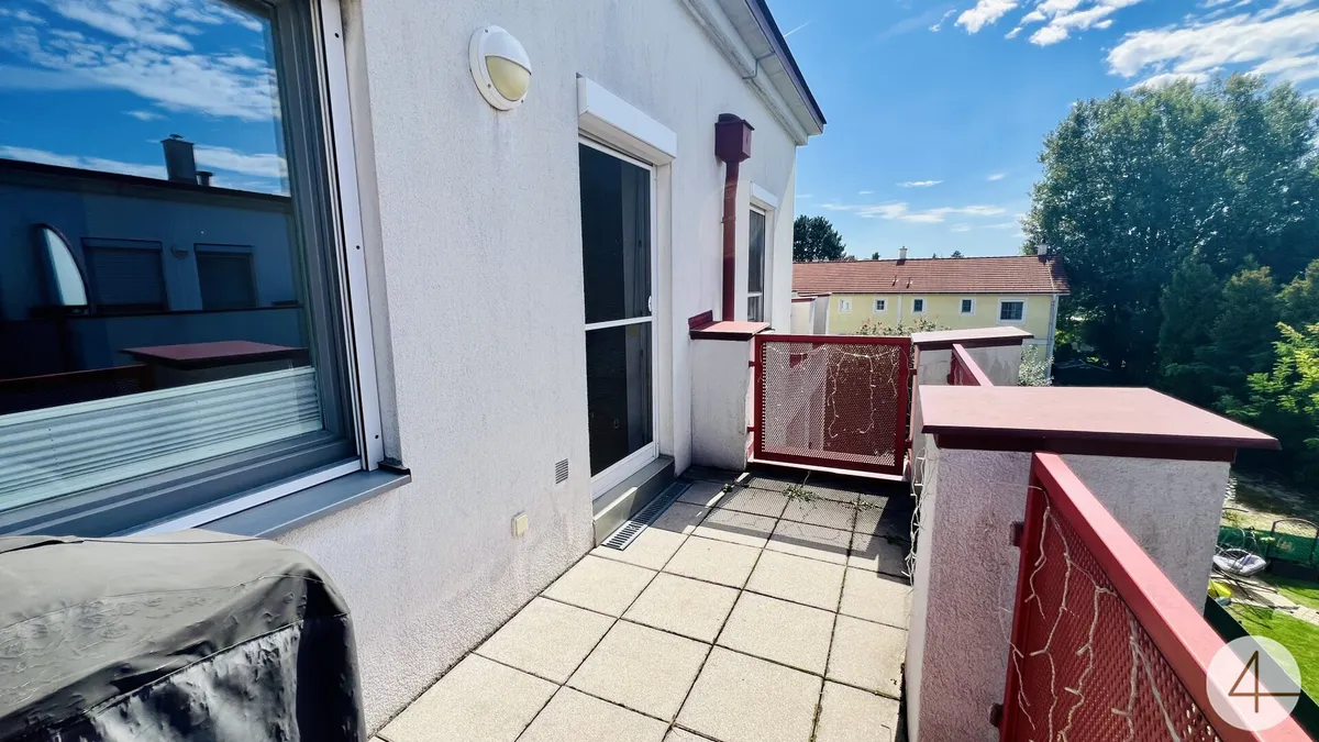 8Min zur U2 - helle 3-Zimmer-DG-Wohnung - sonnige Terrasse - teilmöbliert - Tiefgarage - top Anbindung - Bild 1