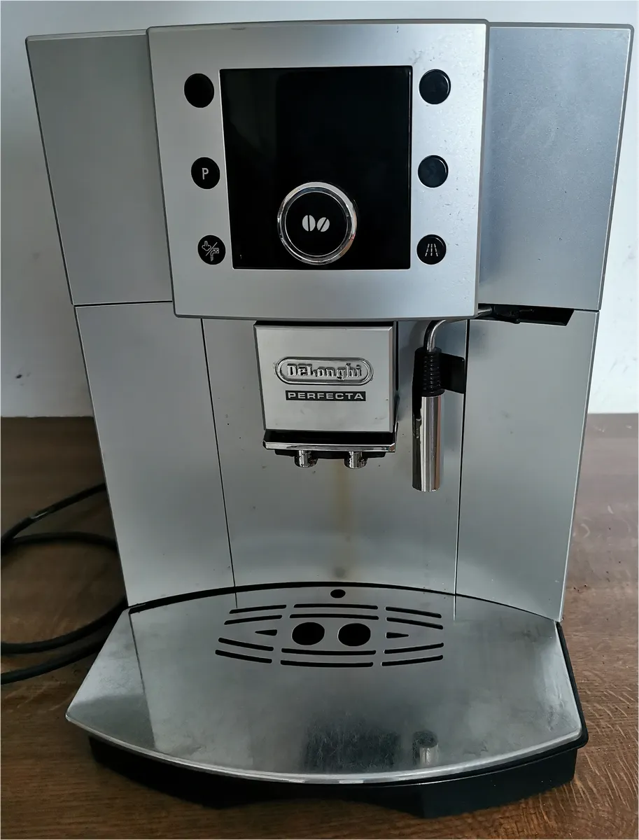 DeLonghi Perfecta Kaffeevollautomat Typ ESAM 5400.S